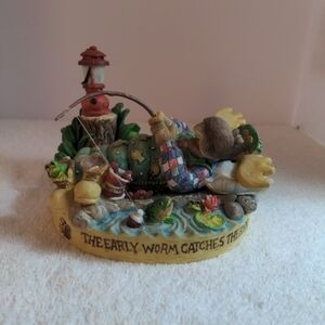 Charming Fishing Bear Figurine - Multicolor